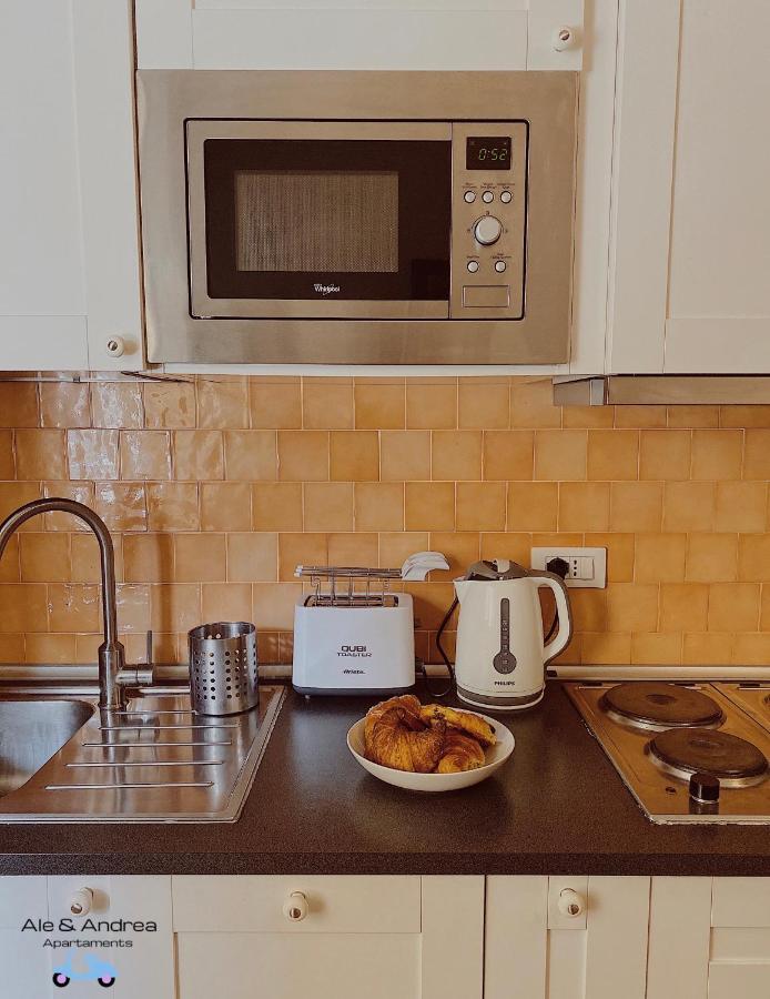 Ale&Andrea Apartments Blu & Lilla ローマ エクステリア 写真